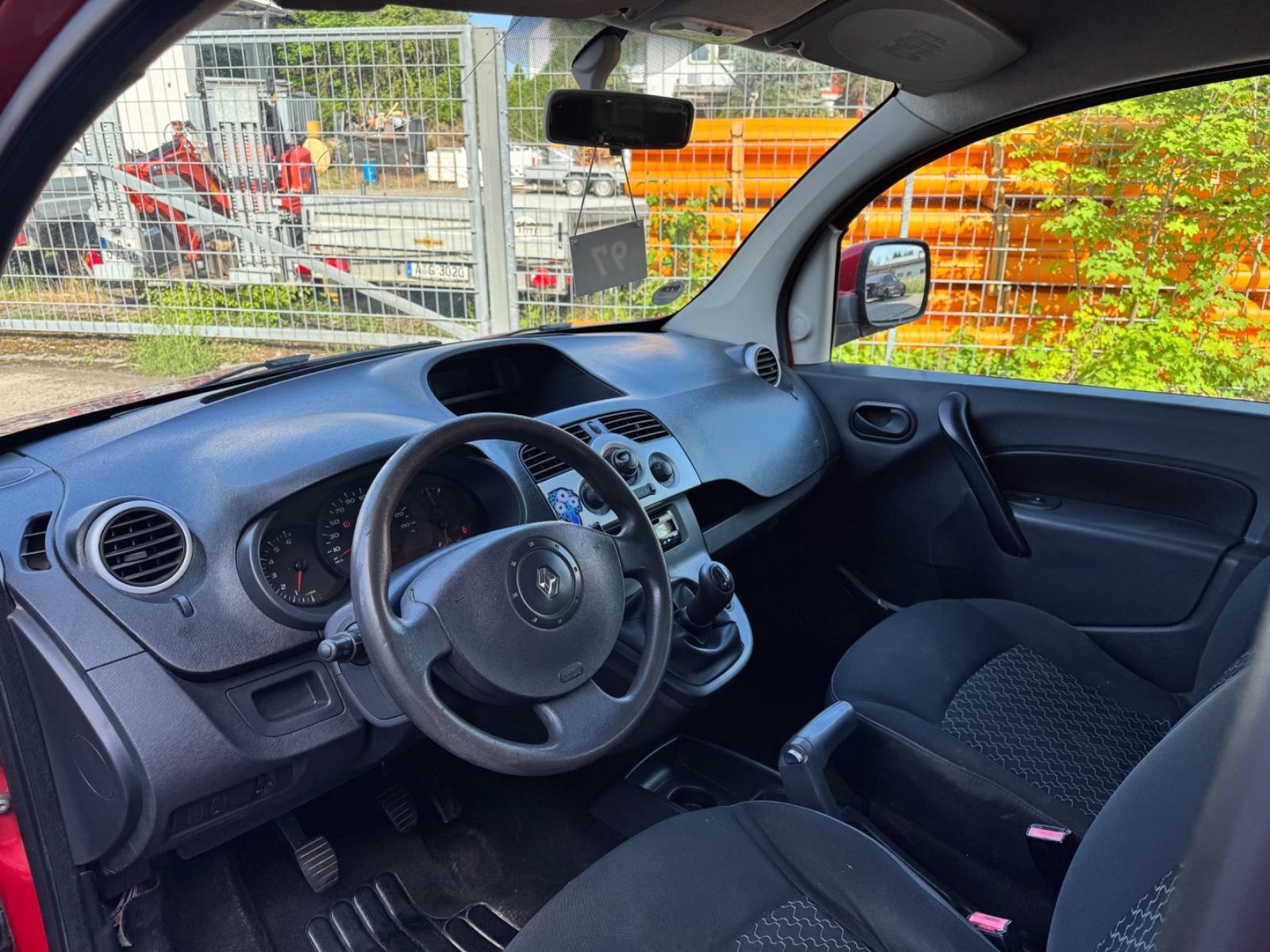 Renault Kangoo 2012 — photo 12
