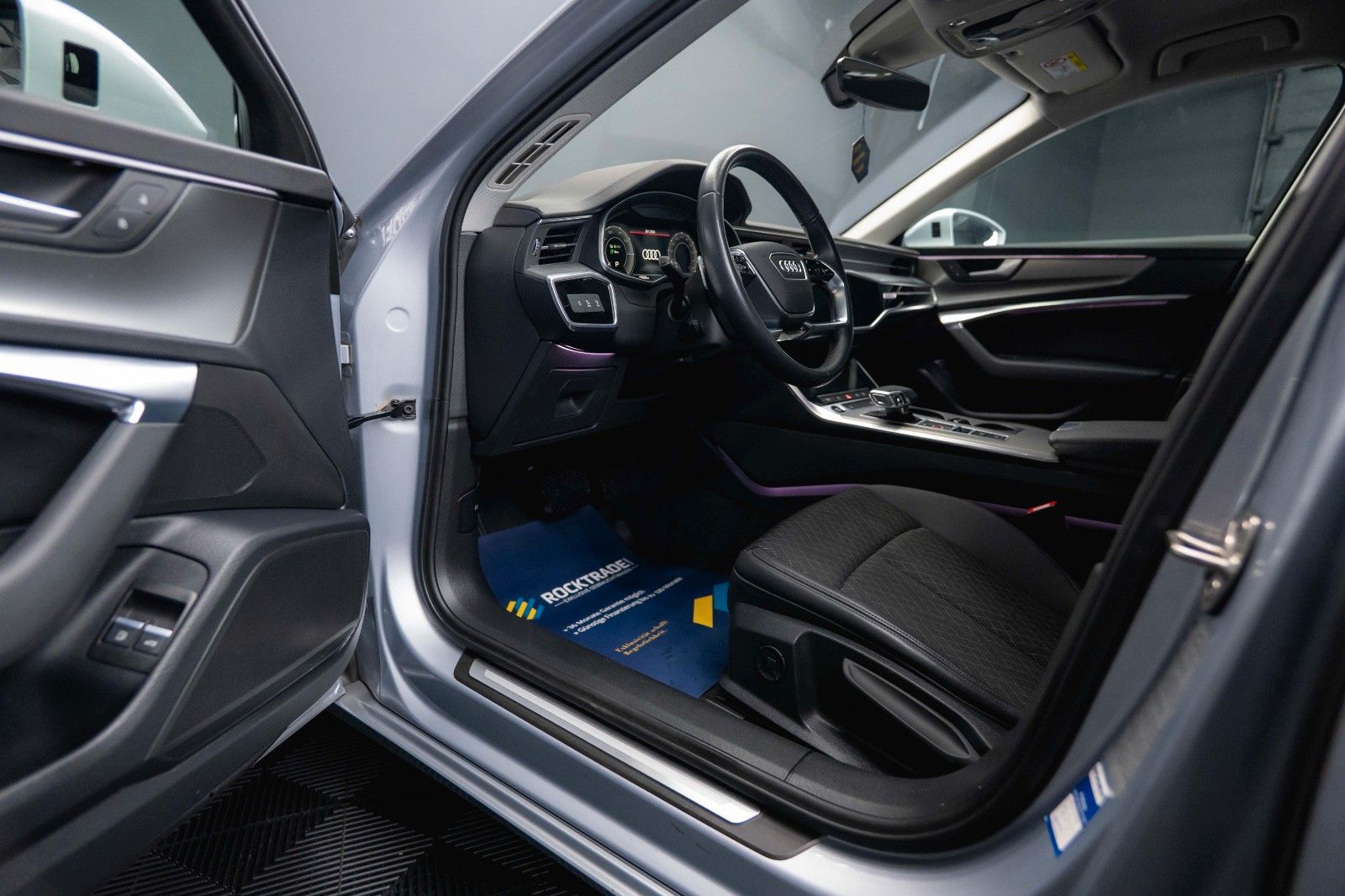 Fahrzeugabbildung Audi A6 Avant 50 TFSIe quattro SportDesign*Matrix*ACC