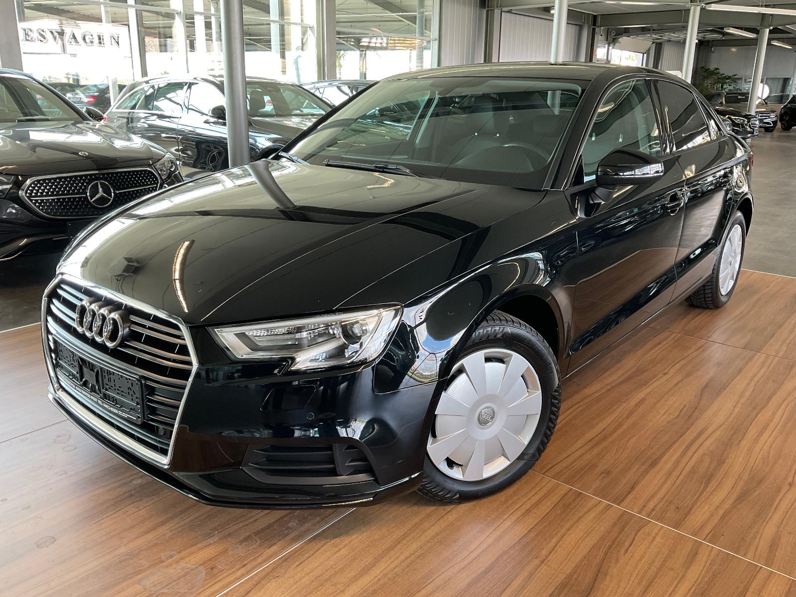 Audi A3 1.6 TDI BiXenon/GRA/MMI/STNDHZG/PDC