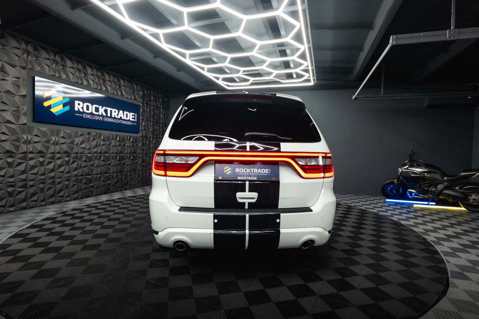 Fahrzeugabbildung Dodge Durango 5.7 V8 R/T SRT 4x4 Night-Paket Modell 22