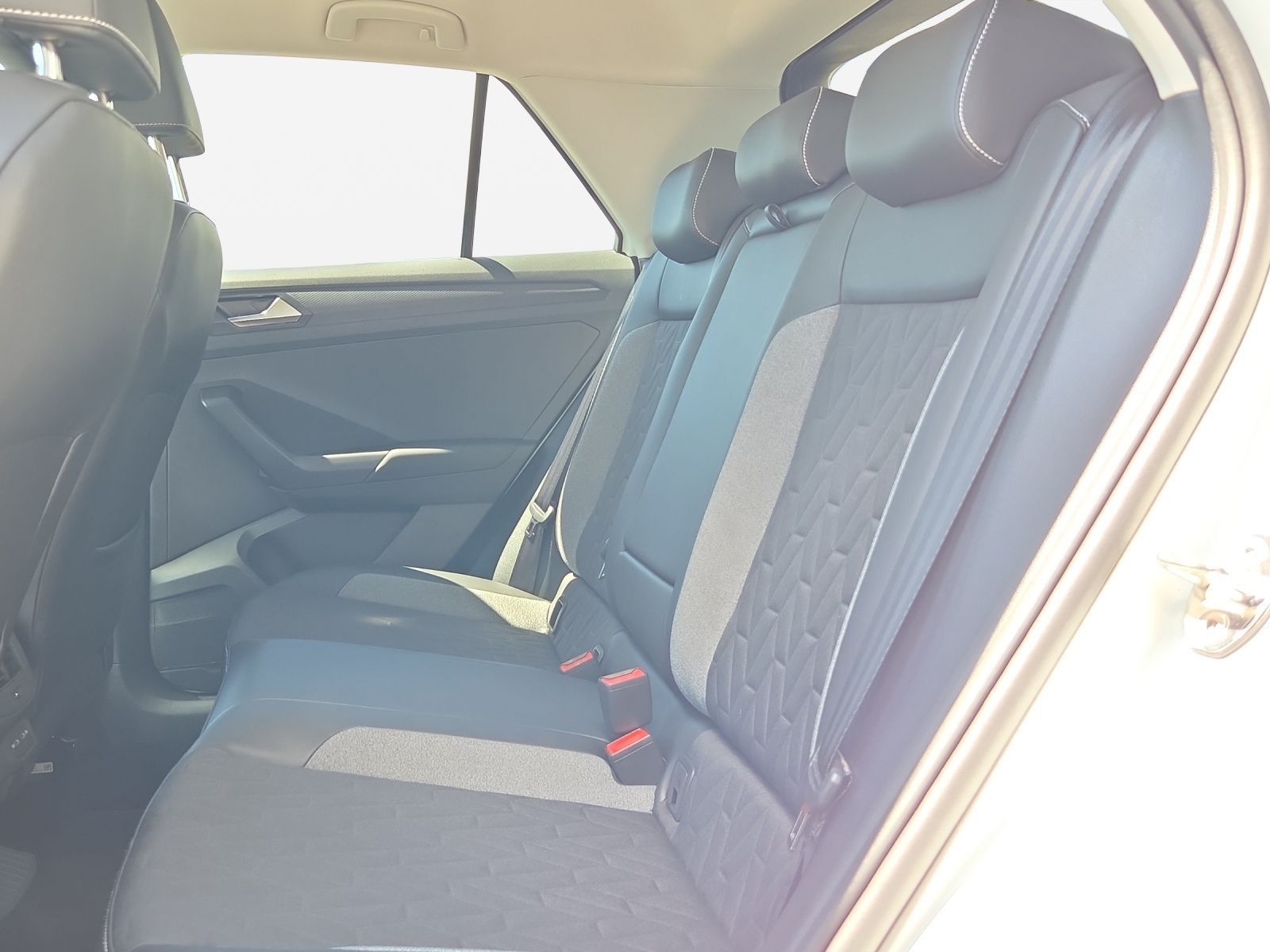 Volkswagen T-Roc - Bild 17