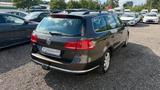 Volkswagen Passat Variant 2-Hand Scheckheft Navi AHK PDC - Volkswagen Passat aus 2013