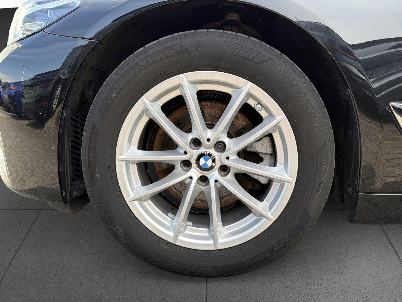 BMW 520d xDrive Tour LCProf Pano AHK St&Go RFK H/K