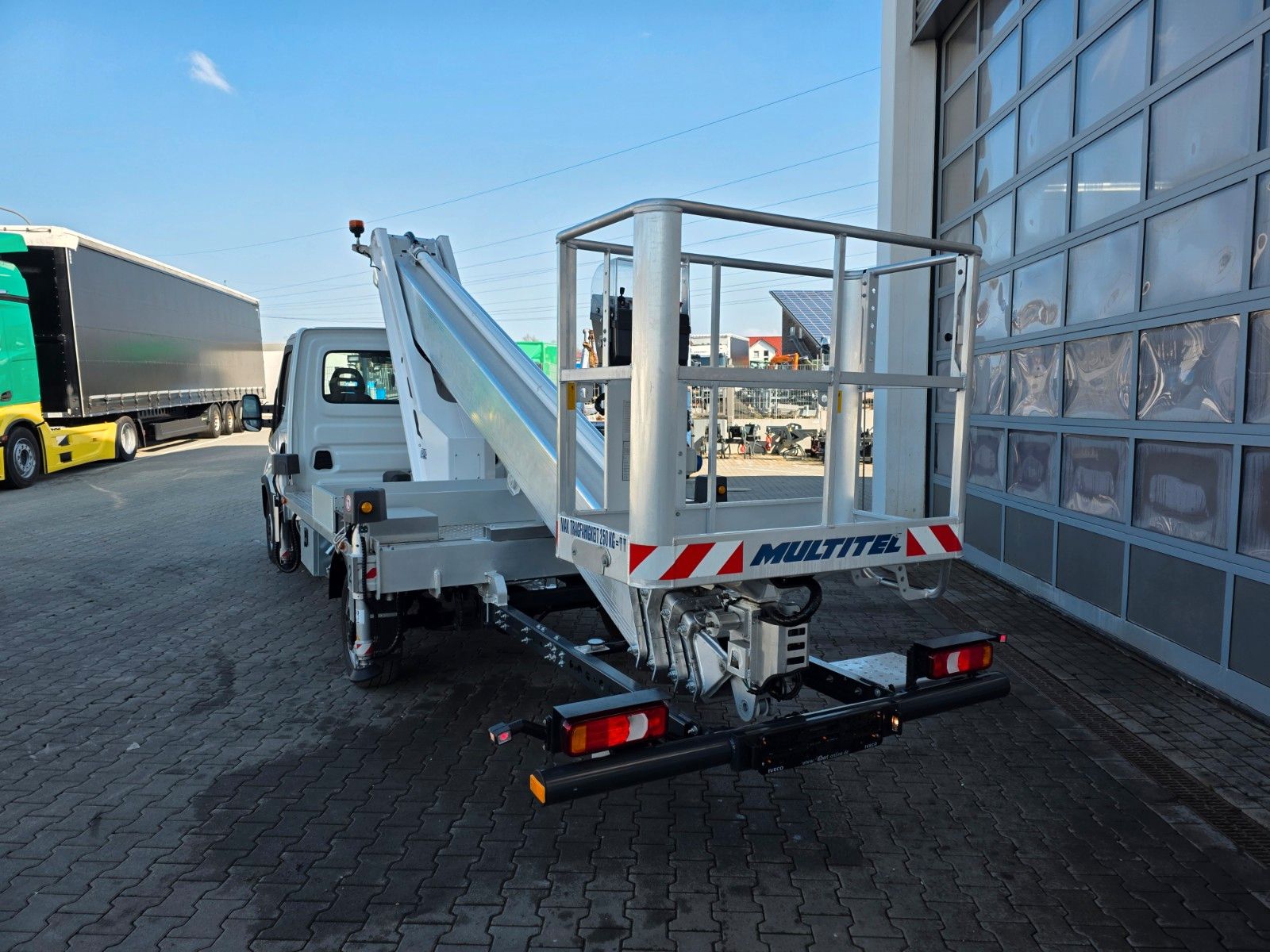 Fahrzeugabbildung Iveco Daily 35S14 *MULTITEL MTE 270*27Meter*