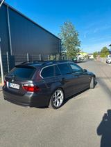 BMW E91 325d Touring | Leder | Xenon | Panorama  - BMW 325 aus 2007: 325d