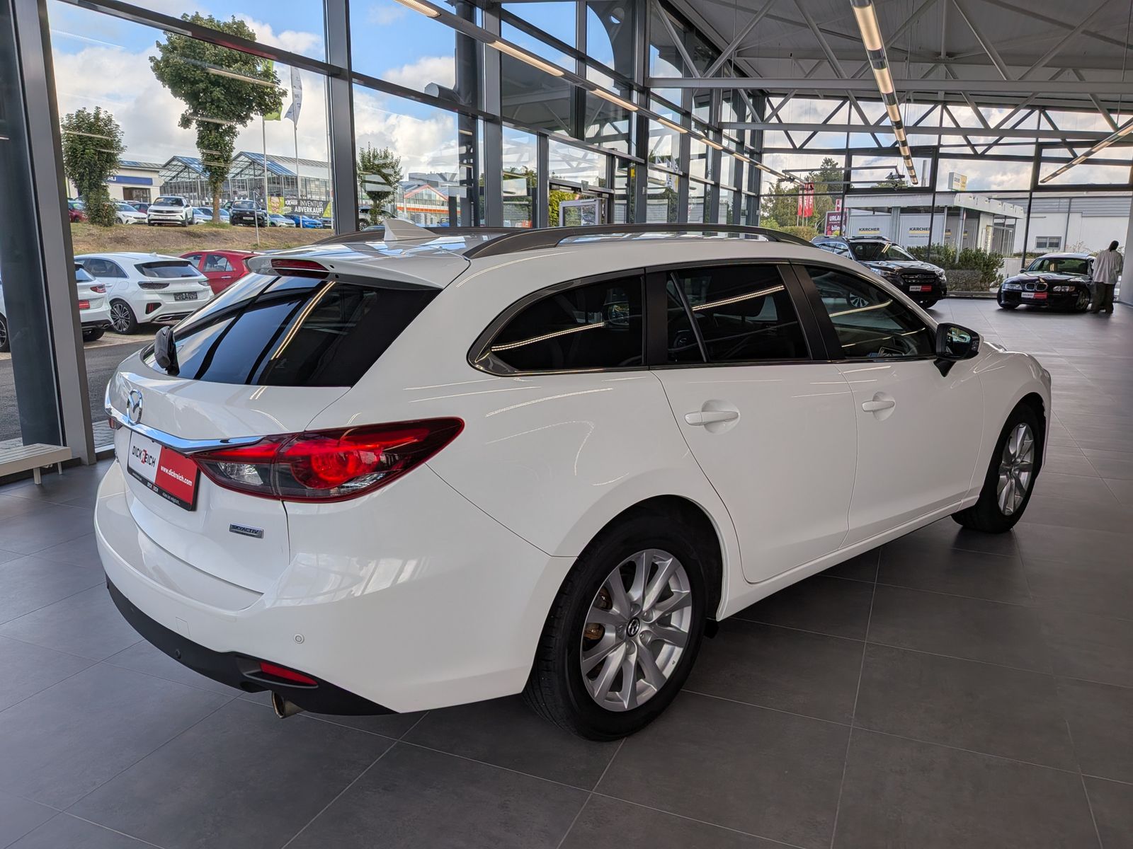 Fahrzeugabbildung Mazda 6 2.0 Aut. Exclusive-Line LED Tempomat PDC SHz