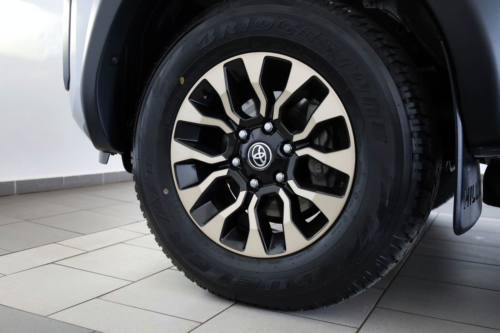 Fahrzeugabbildung Toyota Hilux 2.8 D-4D GR Sport,Alcantara,ACC,Rollo, AHK