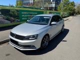 Volkswagen VW Jetta 1.4 TSI Xenon, Navi, Totwinkel, Sitzhei - Volkswagen Jetta: 1.4