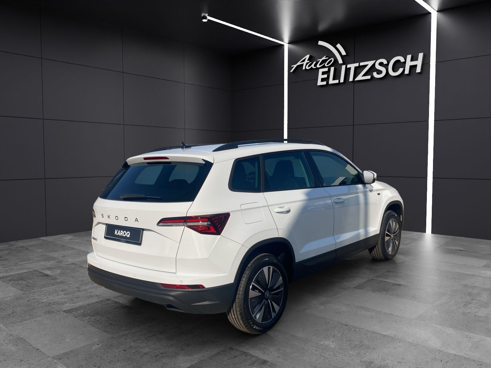Fahrzeugabbildung SKODA Karoq TOUR TSI DSG LED, AHZV, Digital Cockpit