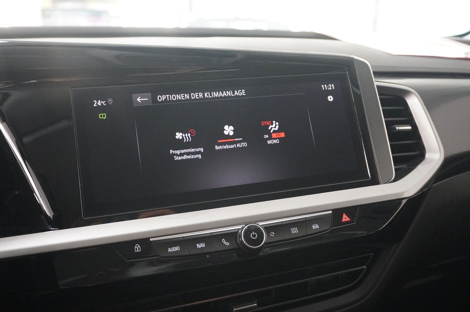Fahrzeugabbildung Opel Grandland (X) 1.6T GSe HYBRID 4X4 NAVI/LED/SPORT