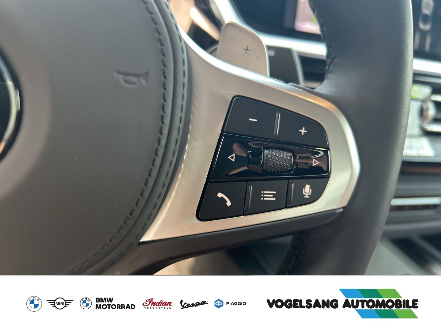 Fahrzeugabbildung BMW Z4 M40i Head-Up Kamera adaptives Fahrwerk Navi g
