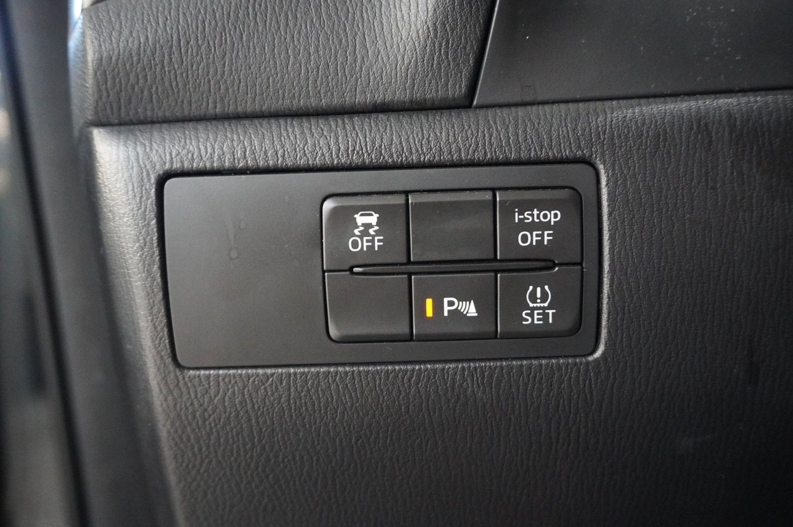 Fahrzeugabbildung Mazda 3 Lim. 2.0 OPTIMUM NAVI/LED/KAMERA/TEMP./HUD/AHK