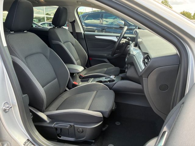 Fahrzeugabbildung Ford Focus 2,0 EcoBlue Turnier >AHK/Standheiz/PANO
