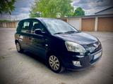 Hyundai Matrix 1.6 // AHK // Klima  - schwarze Hyundai Matrix
