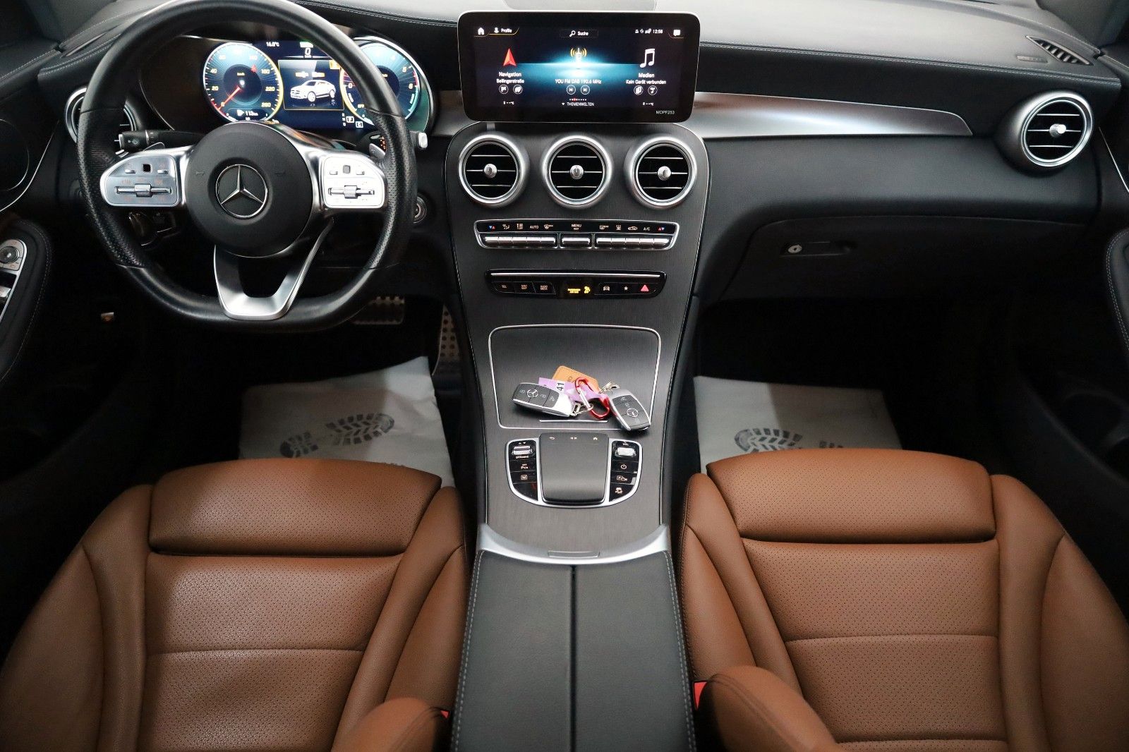 Fahrzeugabbildung Mercedes-Benz GLC 300 de Coupe 4M,AMG line,Night Pak, Designo