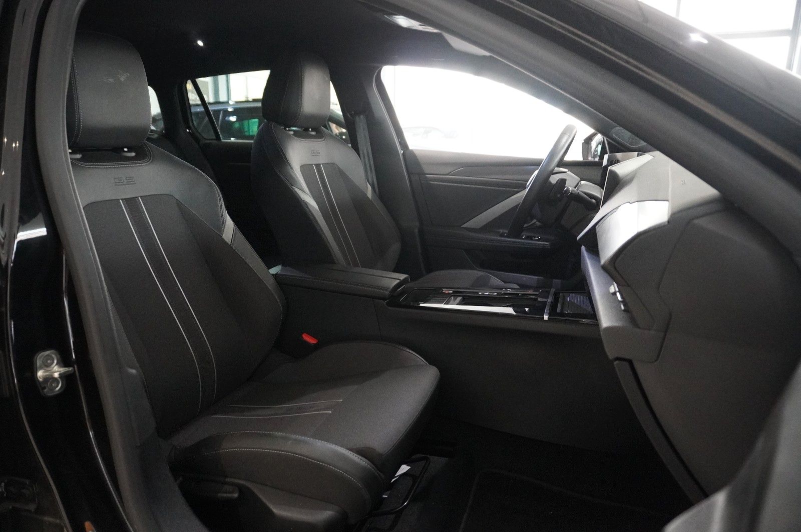 Fahrzeugabbildung Opel Astra L ST 1.2T GS SPORT NAVI/LED/VIRTUAL/SH/AHK