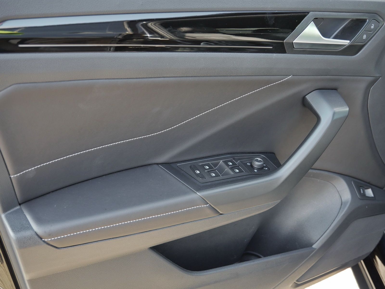 Volkswagen T-Roc - Bild 21