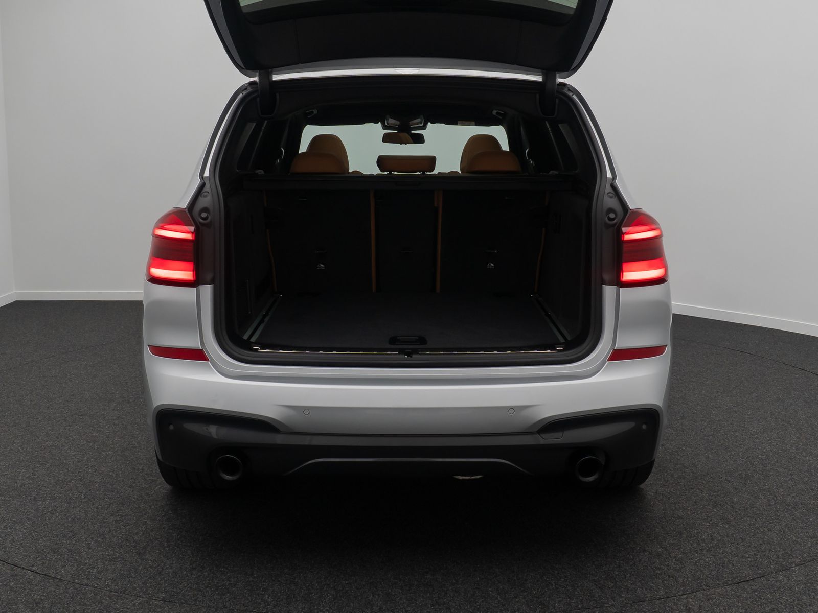 Fahrzeugabbildung BMW X3 xD20d M Sport ACC Kamera AHK DisplKey DAB 20"