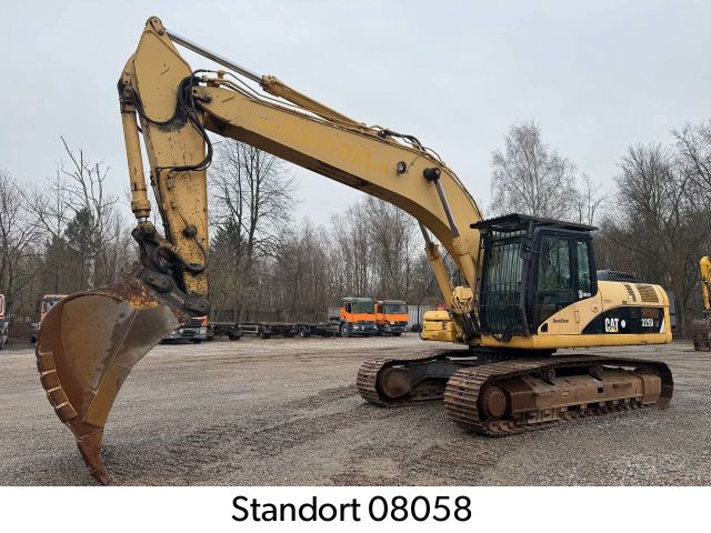 CAT 325 DLN  OilQuick OQ 80