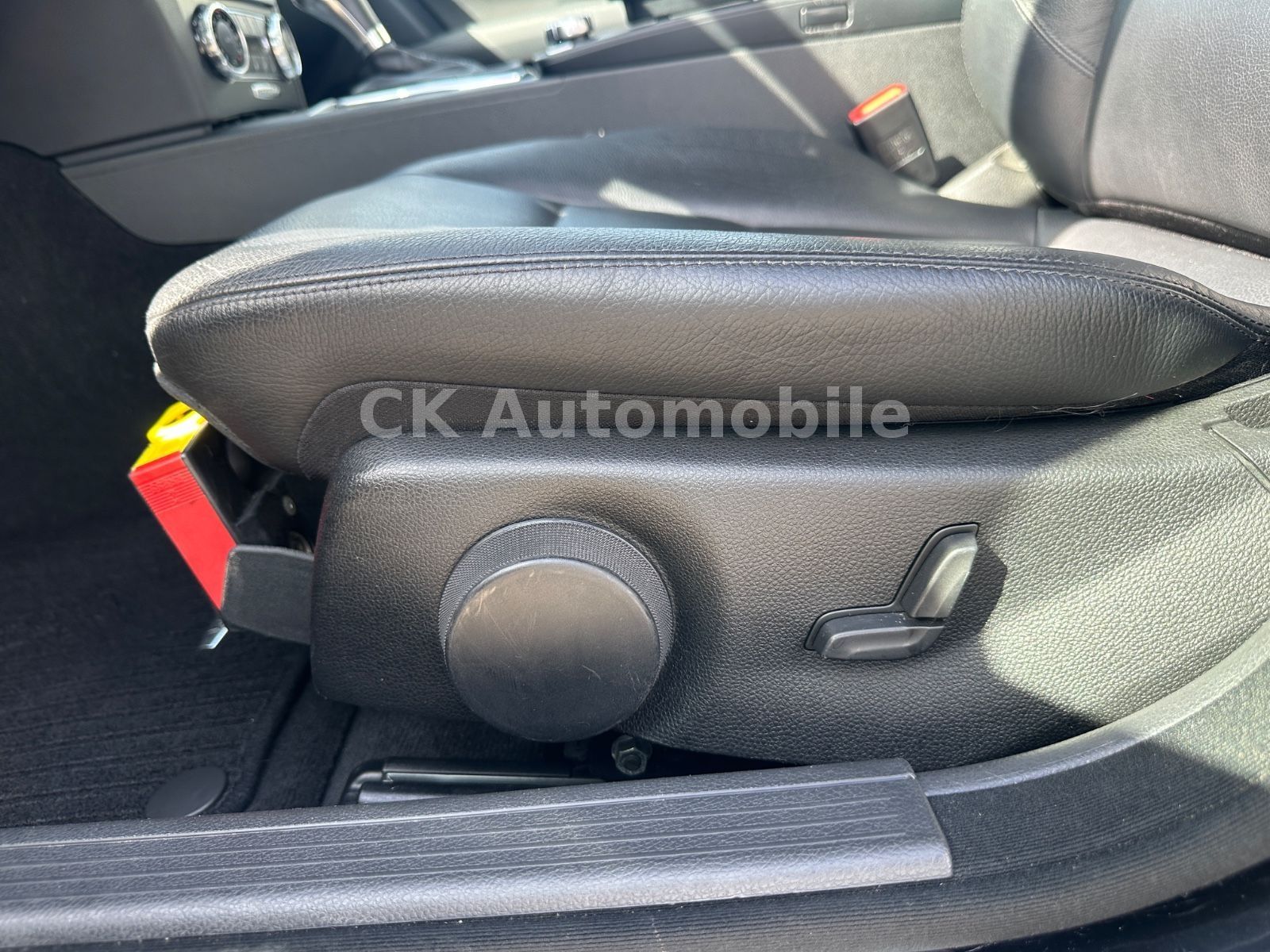Fahrzeugabbildung Mercedes-Benz C 350 CDI T-Modell Avantgarde/Navi/Bi-Xenon/Kam.