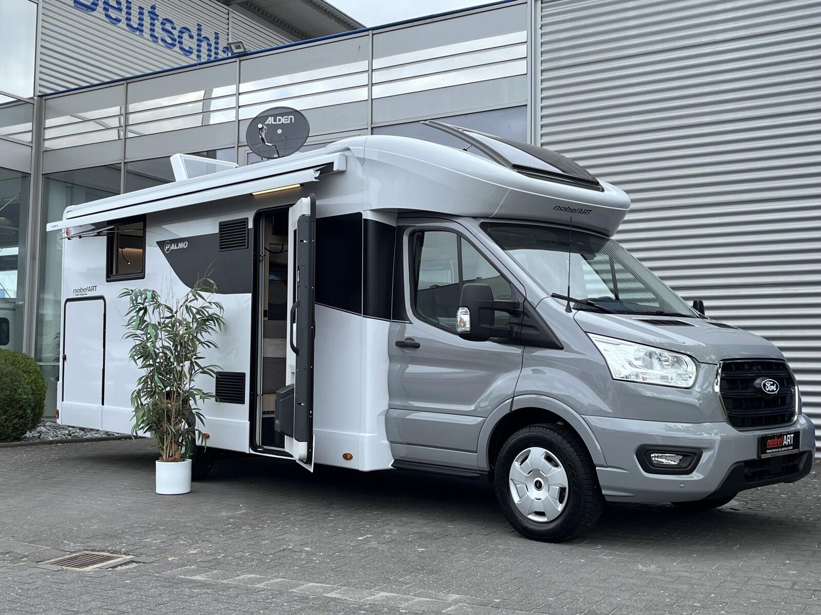 Fahrzeugabbildung NobelART T 6000 Ford