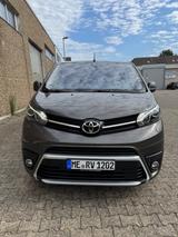 Toyota Proace (Verso) 2,0-l-D-4D 130kW L2 Vollaustatung - Toyota Proace (Verso) Gebrauchtwagen in Düsseldorf
