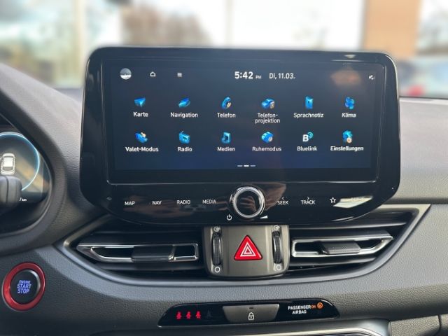 Fahrzeugabbildung Hyundai i30 N Line Mild-Hybrid 1.5 T-GDI Sitz-Paket+Pano