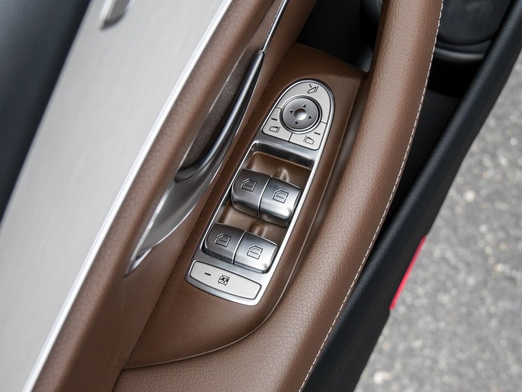 Mercedes-Benz E 300 de T |Avantgarde|DISTR|NAVI|ILS|PANO|BURM