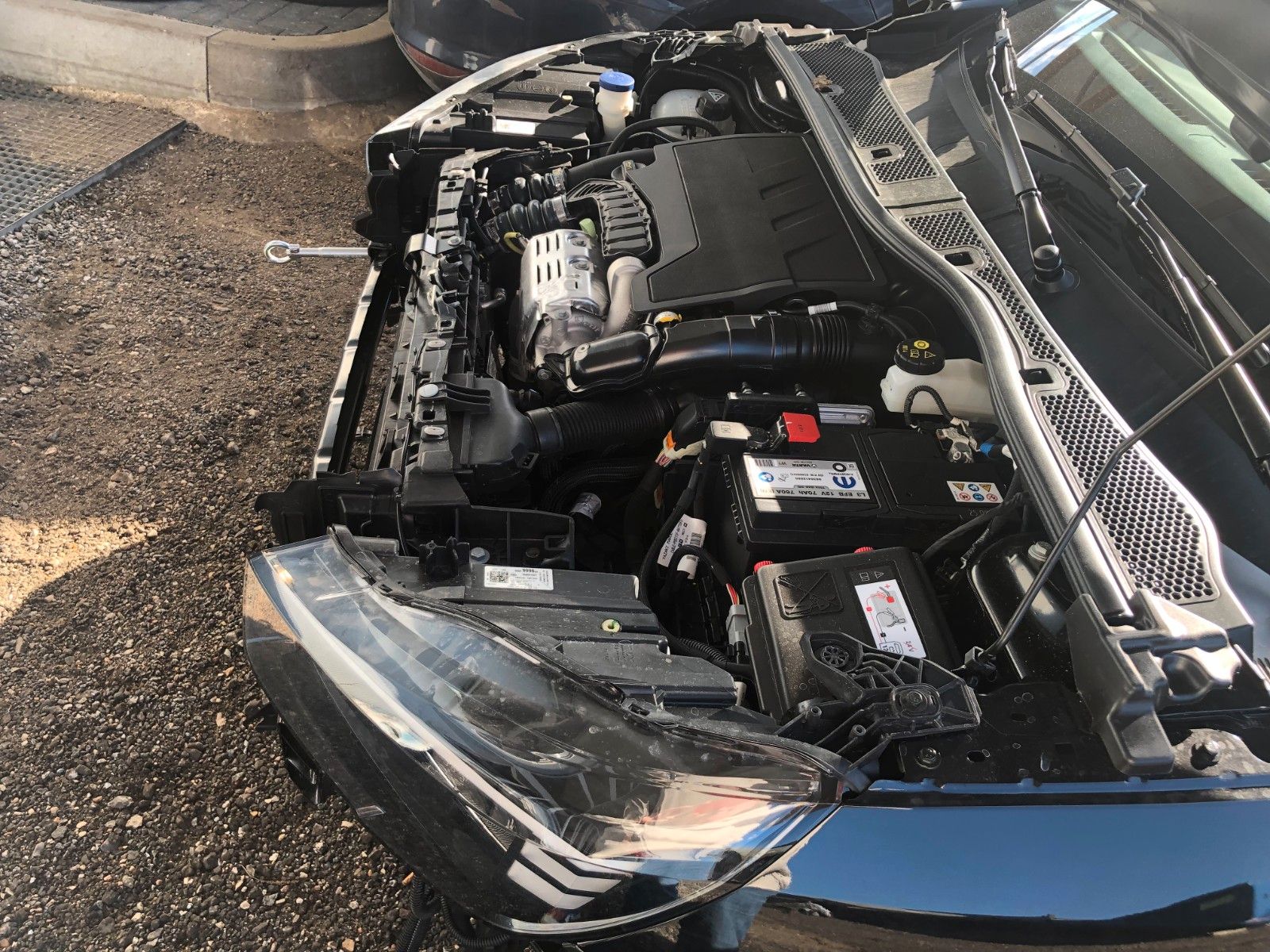 Fahrzeugabbildung Opel Corsa F GS Unfall Front