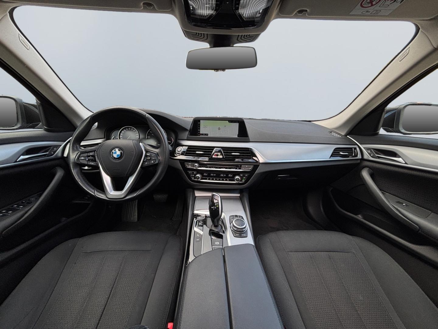 BMW 520 d Touring *LED*360°*Pano*AHK*PDC*Niveau*SHZ*