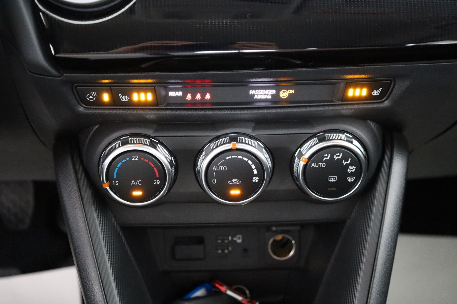 Fahrzeugabbildung Mazda 2 Lim. Homura Navi,Kamera,SH,PDC,Apple CarPlay