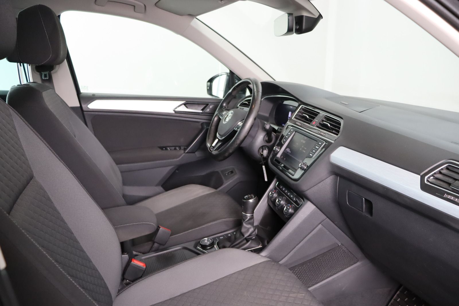 Fahrzeugabbildung Volkswagen Tiguan 4Motion 1. Hand  *Sitzhzg. * LED