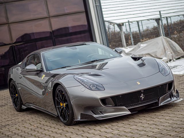 Ferrari F12 tdf Grigio Ferro