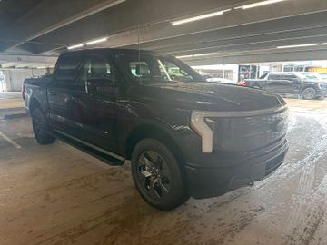 Ford F150 Lightning Lariat grosse Batterie im Vorlauf