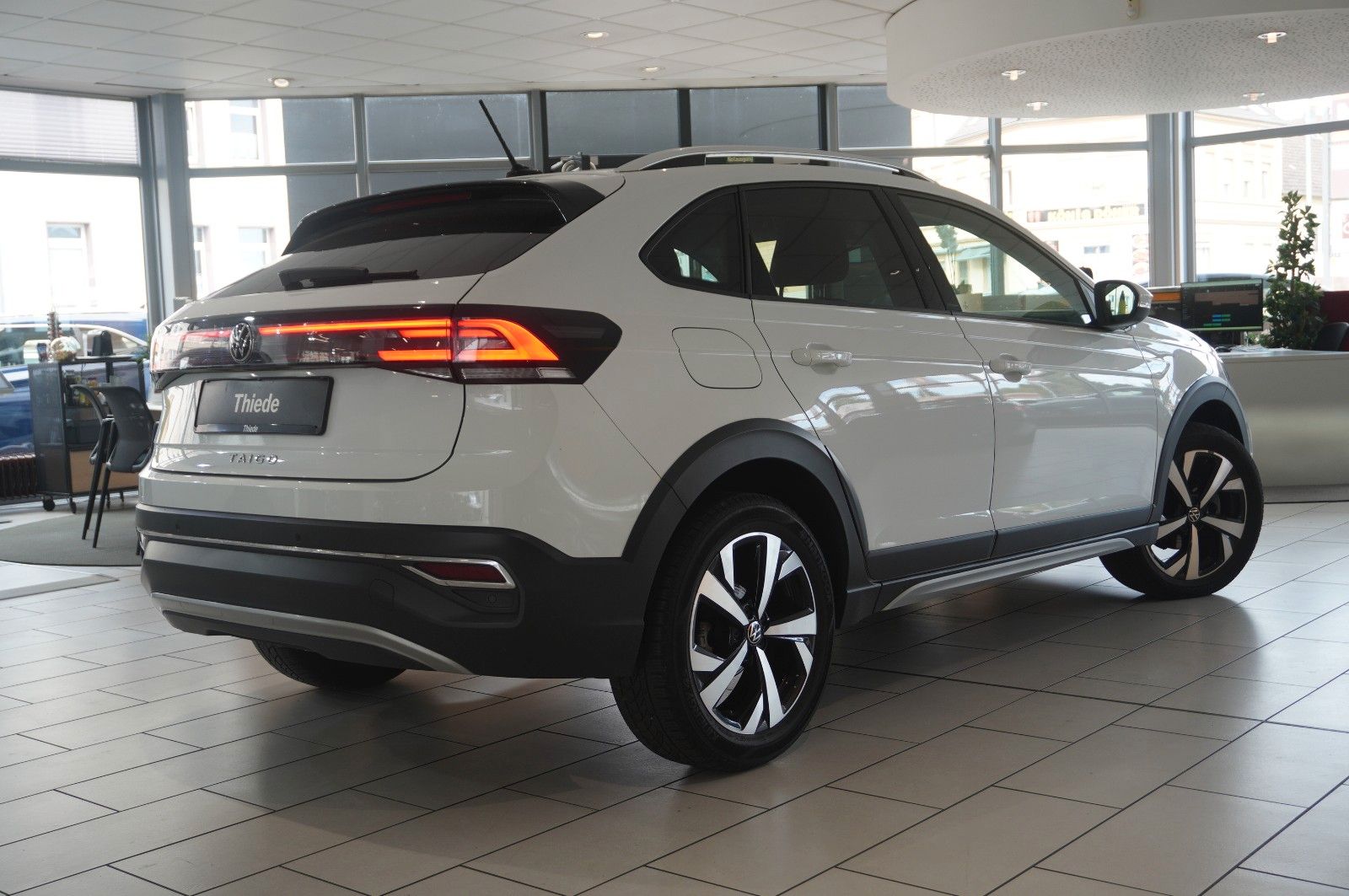 Fahrzeugabbildung Volkswagen Taigo 1.0 TSI STYLE NAVI/IQ-LIGHT/VIRT./SH/DAB+