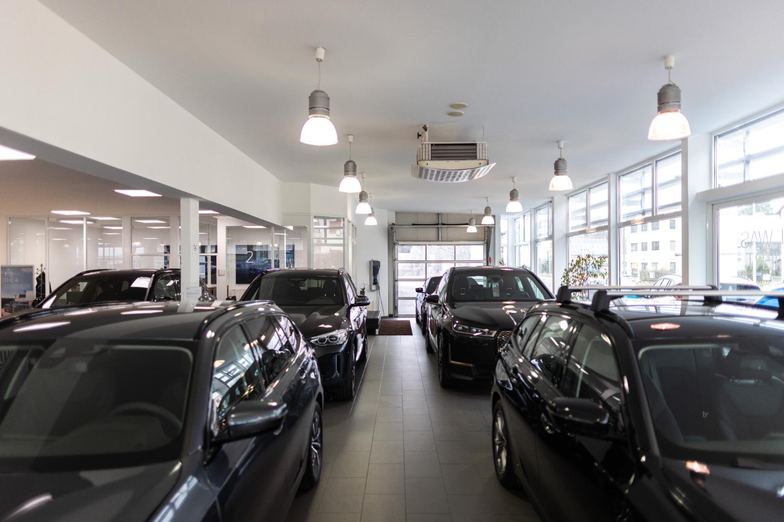 showroom-image-main