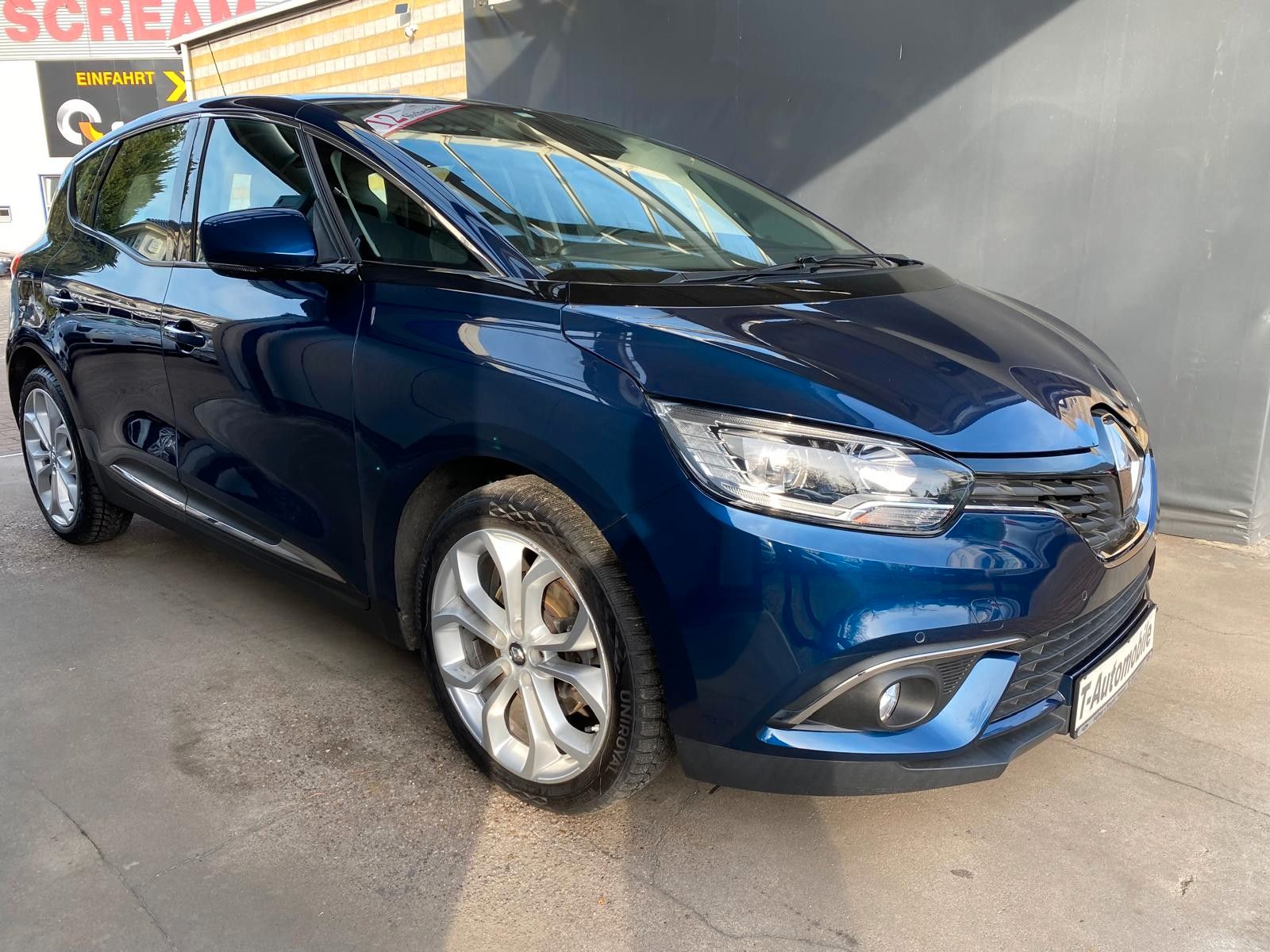 RENAULT Scenic