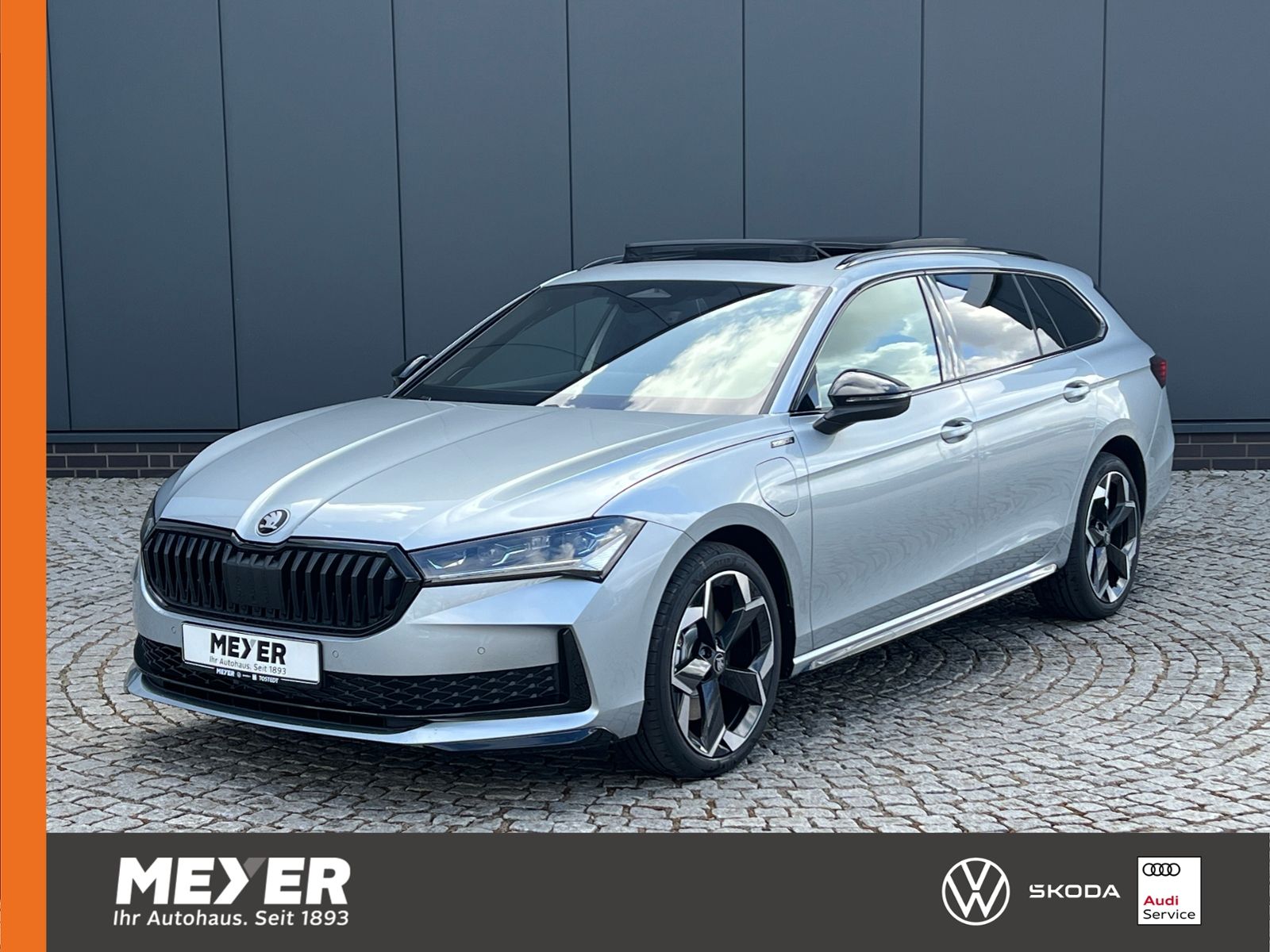 Fahrzeugabbildung SKODA Superb Combi  Sportline 1.5 TSI IV DSG *AHK, Nav