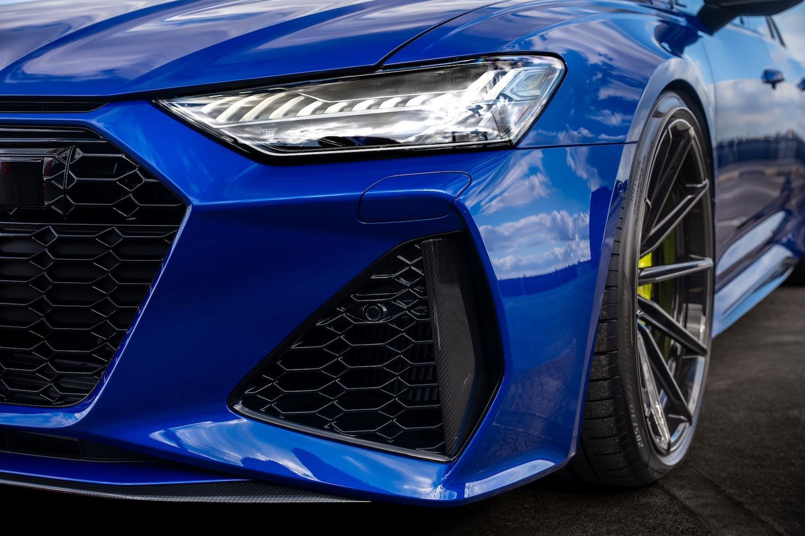 Fahrzeugabbildung Audi RS6 KERAMIK|B&O-ADVANCED|CARBON|UNIKAT|1080PS