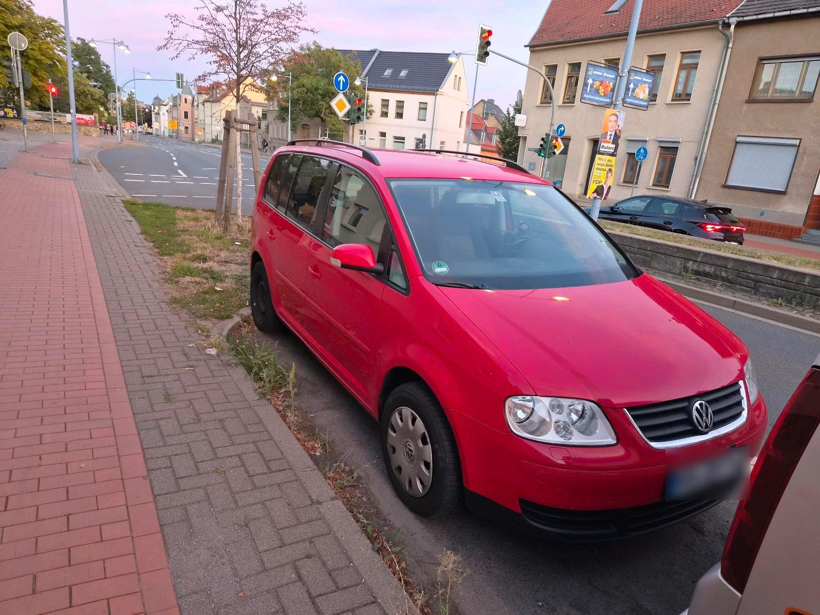 Volkswagen Touran 2005 — rear view