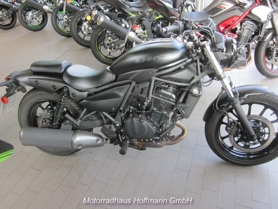 Kawasaki Eliminator 500 erst 3260Km mit Werksgarantie