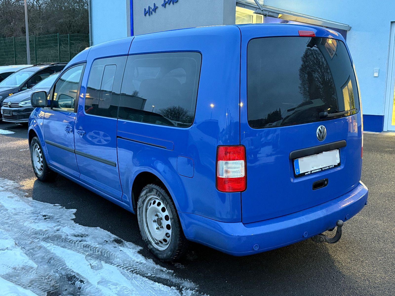 Fahrzeugabbildung Volkswagen Caddy Maxi Life 1.9 TDi DSG 7-Sitzer AHK PDC