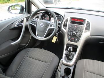 Opel Astra J Sports Tourer Selection Diesel