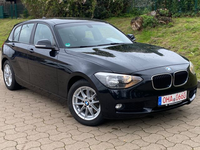 BMW 118i Urban Line erst 82tkm+Vollleder+Alu+PDC !!!