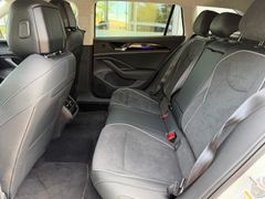VW Passat Variant Elegance/ IQ DRIVE/ Apple CarPlay
