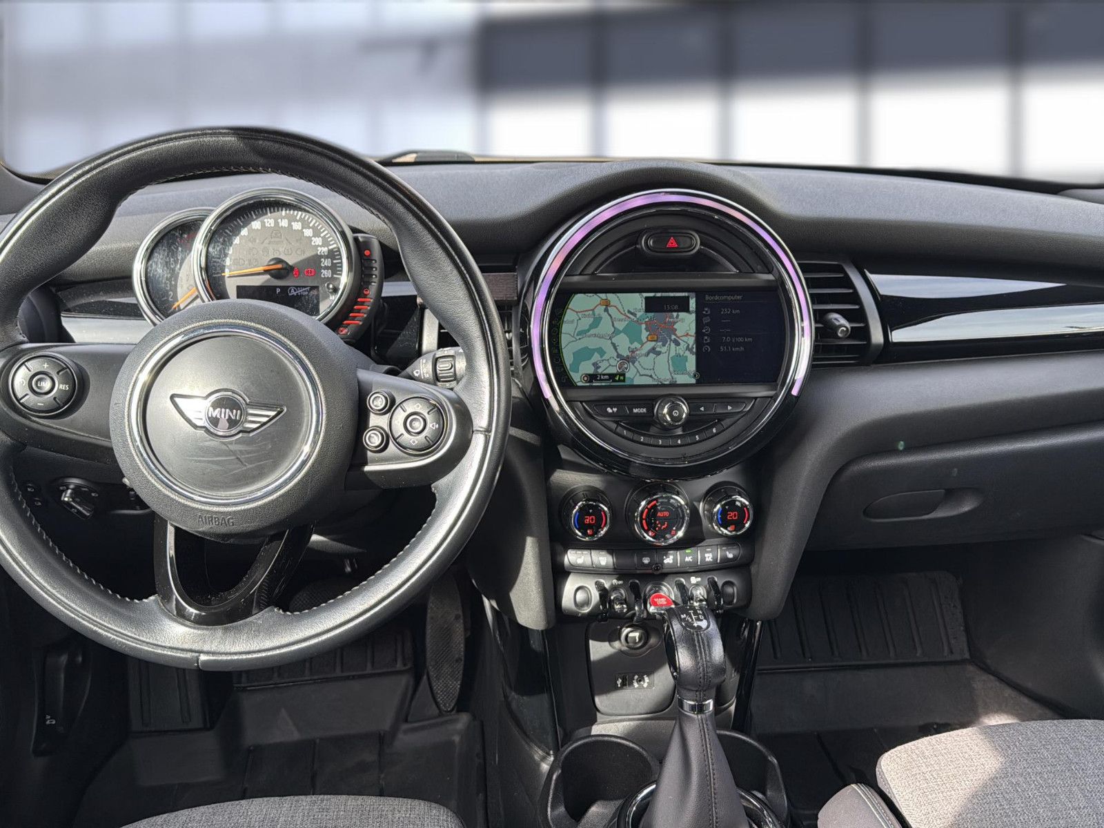 Fahrzeugabbildung MINI COOPER Mini 5-trg. Cooper/ unfallfrei top