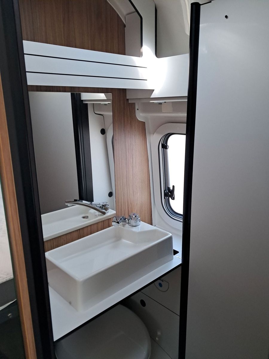 Fahrzeugabbildung Karmann Dexter DE 580 140 PS und Concept Paket