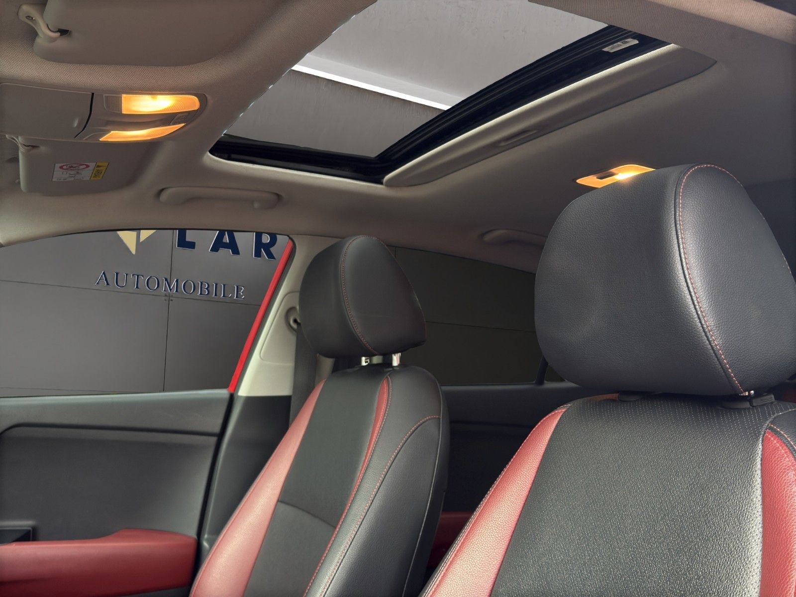 Fahrzeugabbildung Kia Rio  *Schiebedach*Kamera*Keyless*Bhz.Lenkrad*