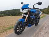 Triumph Speed Triple 1050  in Matt Caspian Blue - Triumph Motorräder in Frankfurt