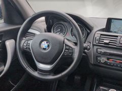 BMW 118 d Lim  ~Xenon~Schiebedach~Komfort Zugang